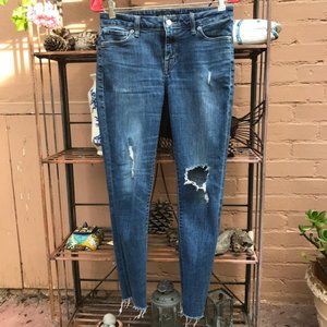 Lucky Jeans - Distressed Size 8/26